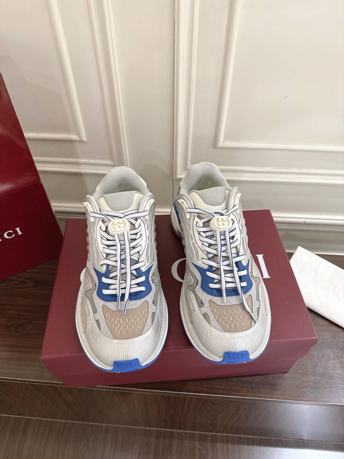 0025 Sneaker
